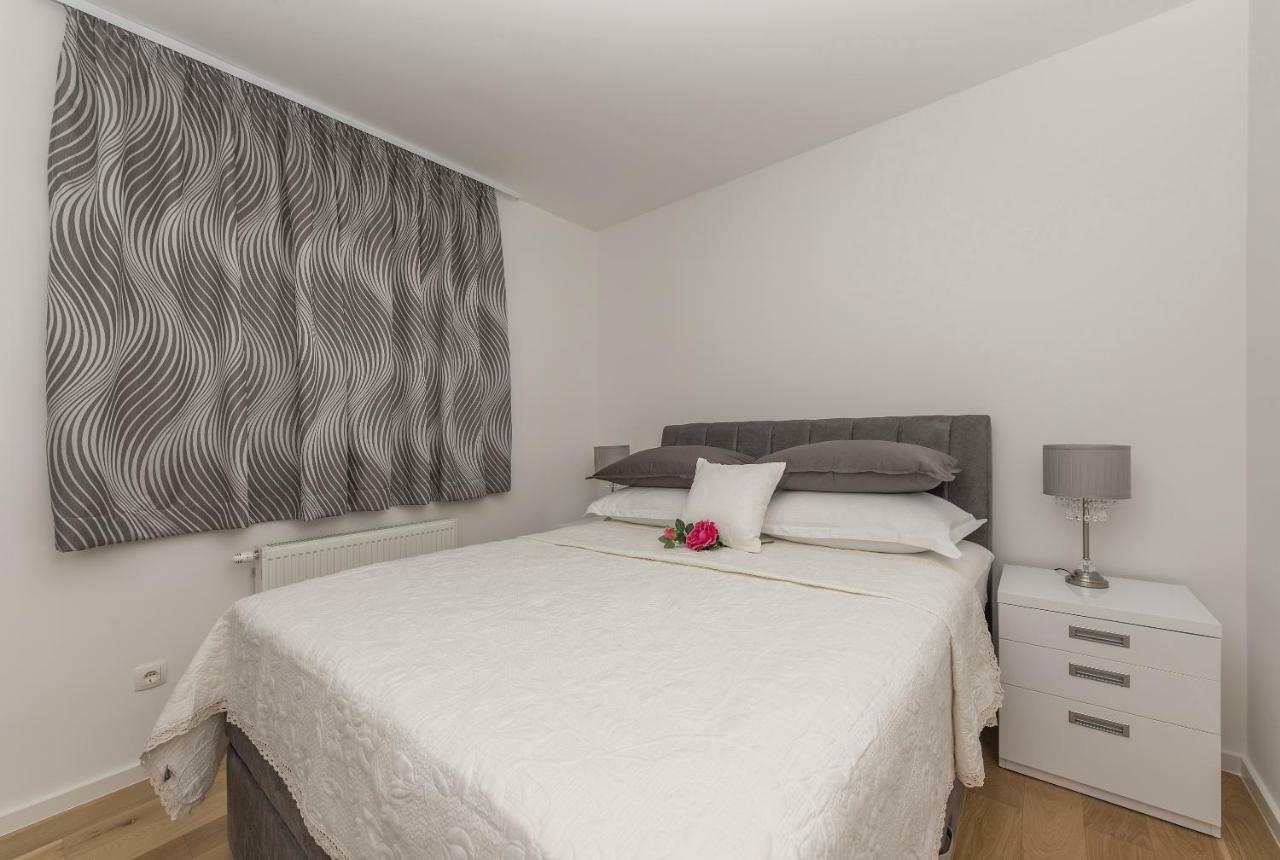 Penthouse Nikola Apartment Макарска Екстериор снимка