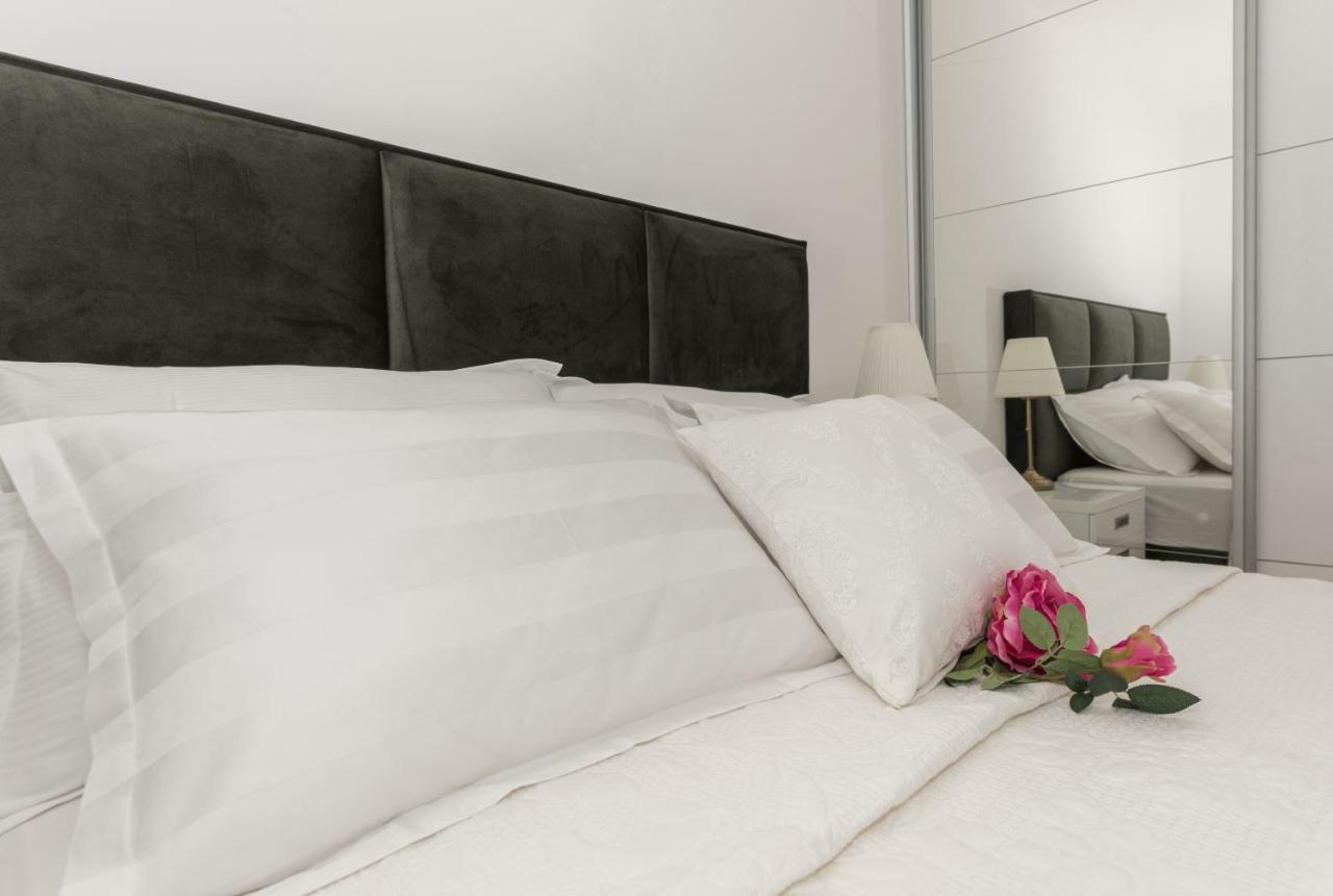 Penthouse Nikola Apartment Макарска Екстериор снимка
