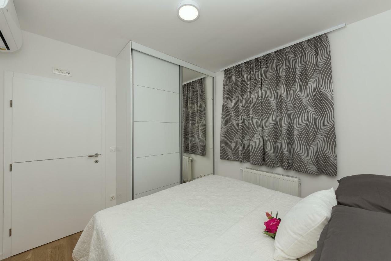 Penthouse Nikola Apartment Макарска Екстериор снимка