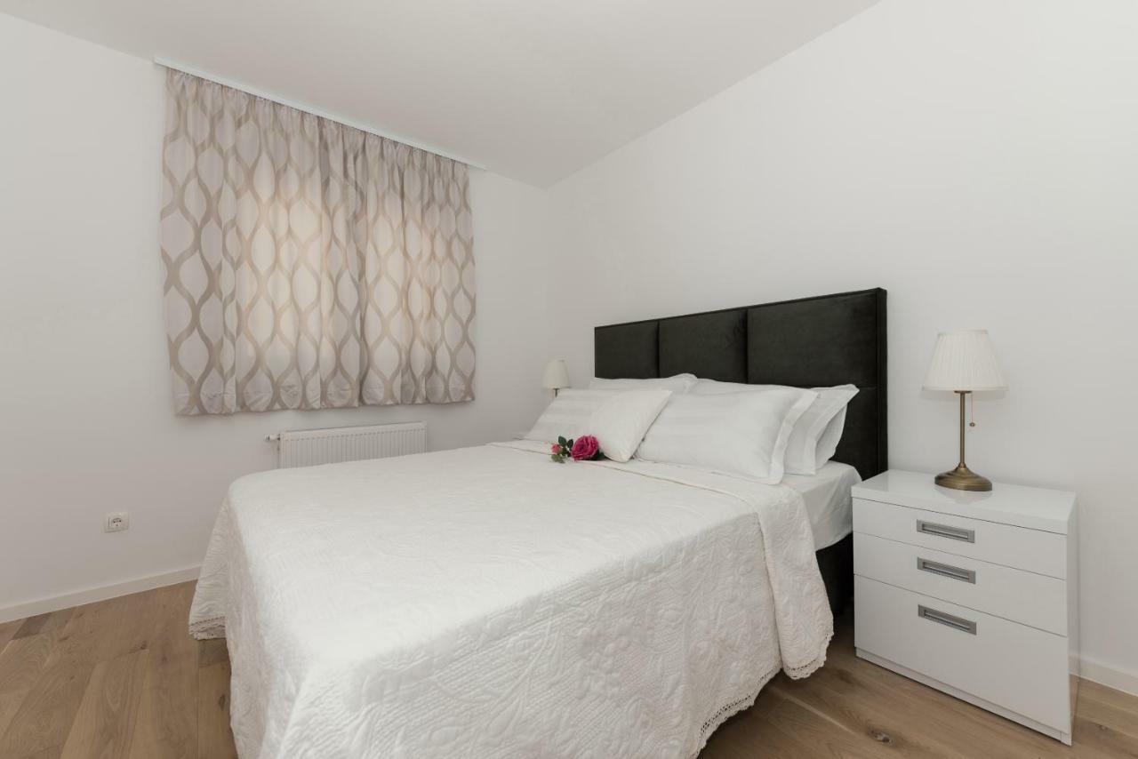 Penthouse Nikola Apartment Макарска Екстериор снимка